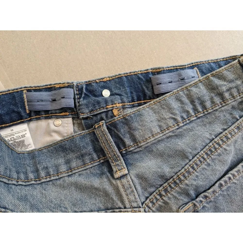 Old Navy Shorts 28